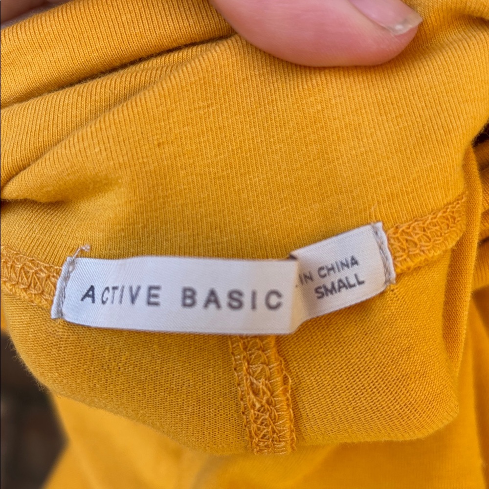 Active Basic High Rise Spandex Shorts! Small - Picture 3 of 4
